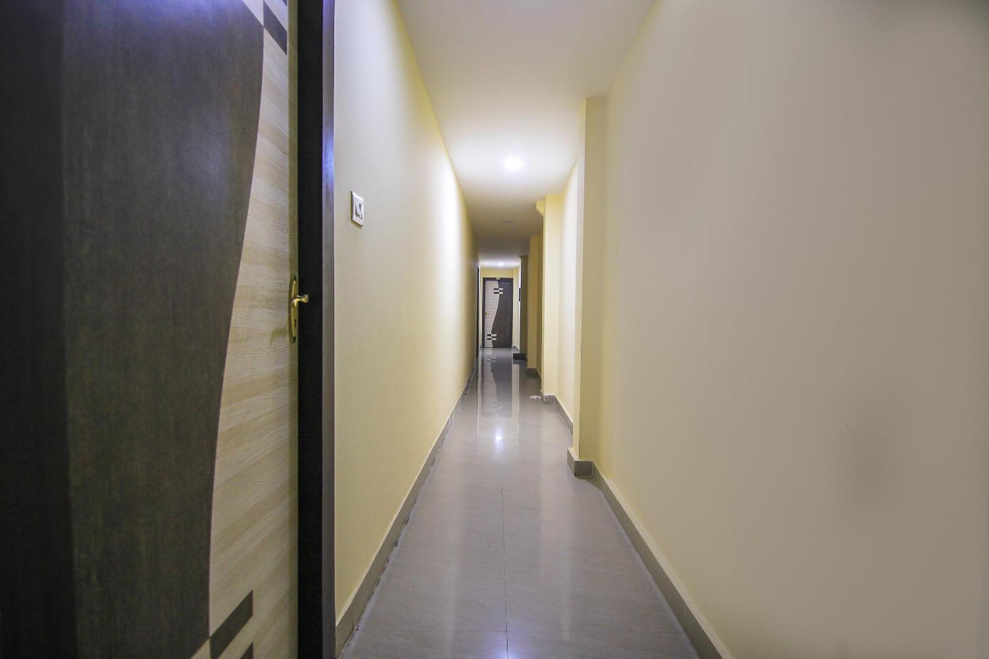 Oyo Flagship Hotel Cz Near Phoenix United Lucknow Exterior photo