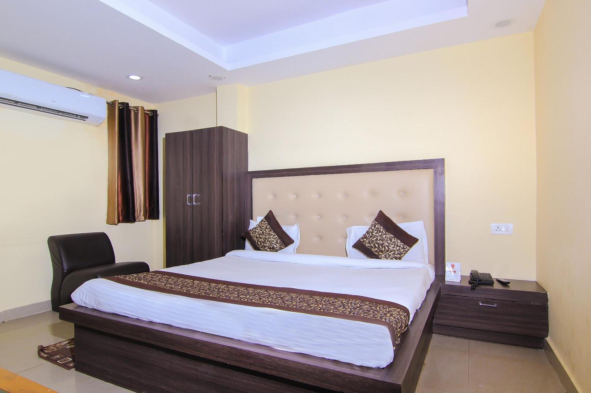 Oyo Flagship Hotel Cz Near Phoenix United Lucknow Exterior photo