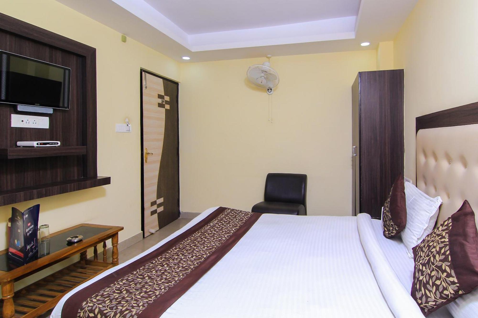 Oyo Flagship Hotel Cz Near Phoenix United Lucknow Exterior photo